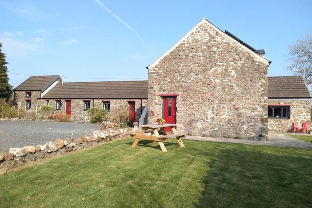 Farmhand Cottage Narberth Luaran gambar